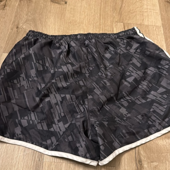 Oregon State Shorts - Picture 4 of 7